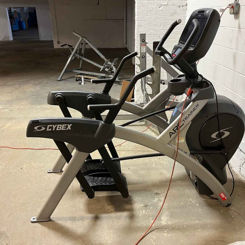 Cybex 770a Lower Body Arc Trainer w/E3 Console