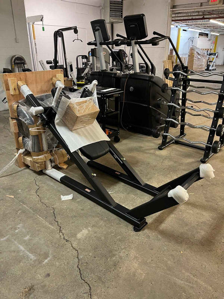 New Nautilus Hack Squat Brand Free Shipping!