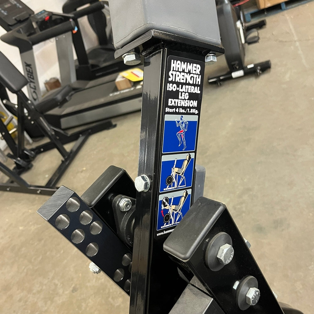 HAMMER STRENGTH Plate-Loaded Iso-Lateral Leg Extension