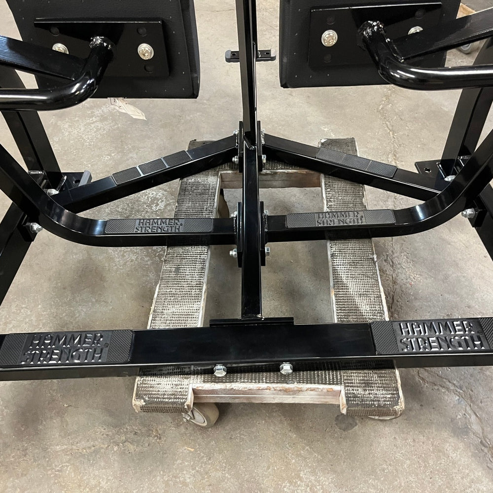 HAMMER STRENGTH Plate-Loaded Iso-Lateral Leg Extension