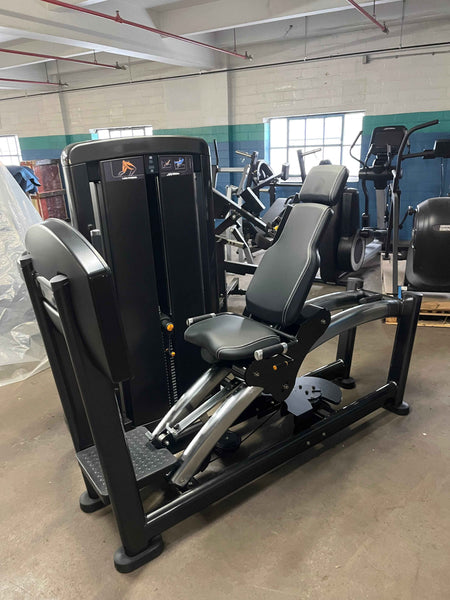 Life Fitness Insignia Series Arc Leg Press!
