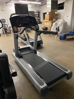 Life Fitness Integrity Series Treadmill CLST