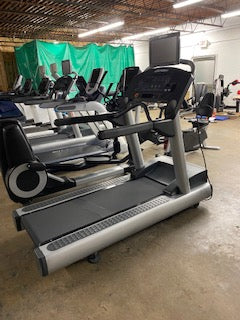 Life Fitness Integrity Series Treadmill CLST